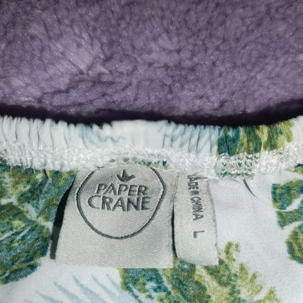 Paper Crane | Tops | Finalpaper Crane Green Leaf Print Top | Poshmark